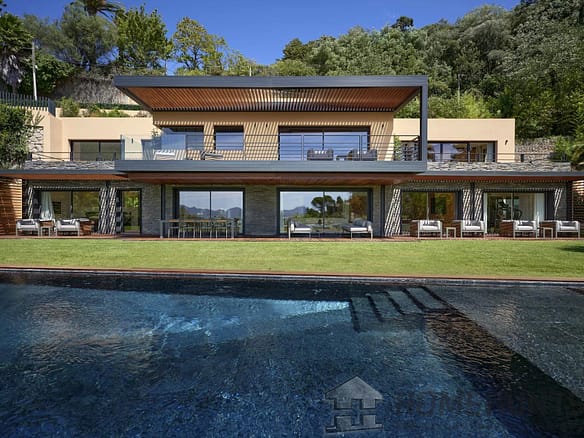 5 Bedroom Villa/House in Cannes 16