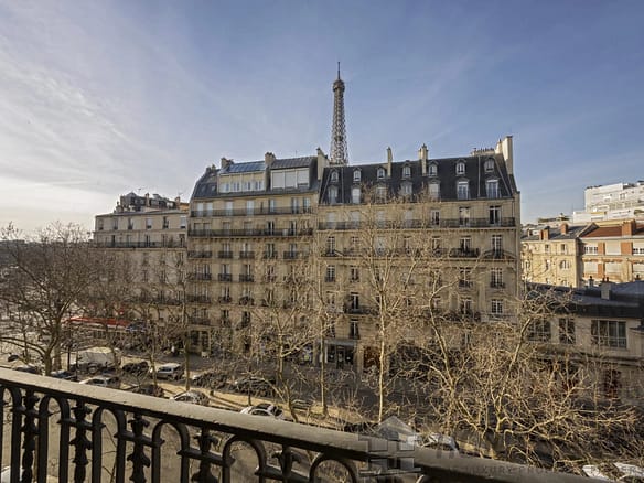 3 Bedroom Apartment in Paris 7th (Invalides, Eiffel Tower, Orsay) 6