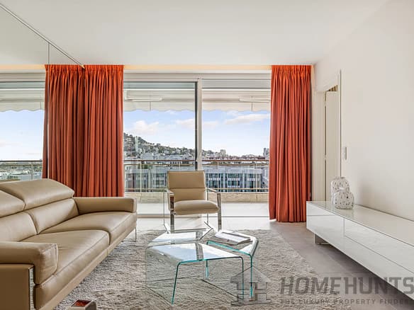 2 Bedroom Apartment in Cannes 26
