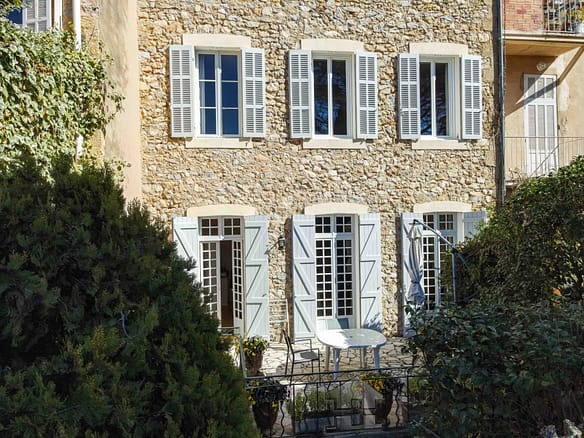 9 Bedroom Villa/House in Aix En Provence 32