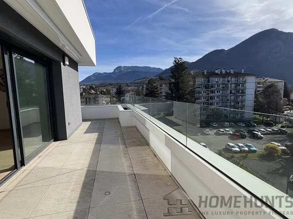 3 Bedroom Apartment in Annecy Le Vieux 6