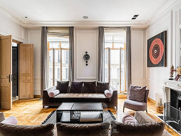 5 Bedroom Villa/House in Paris 8th (Golden Triangle - Parc Monceau) 2