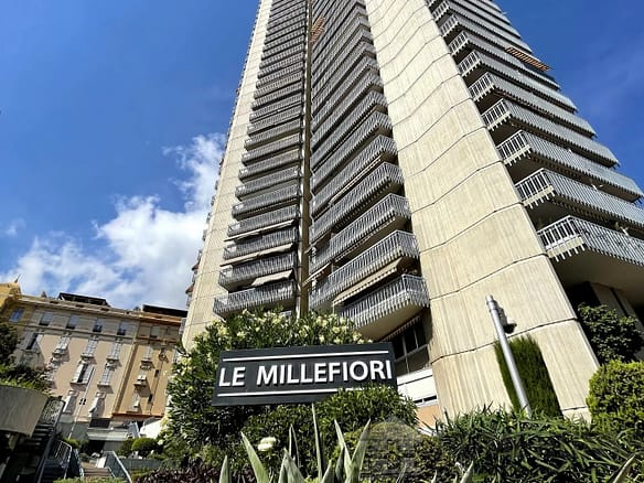1 Bedroom Apartment in Monaco 8
