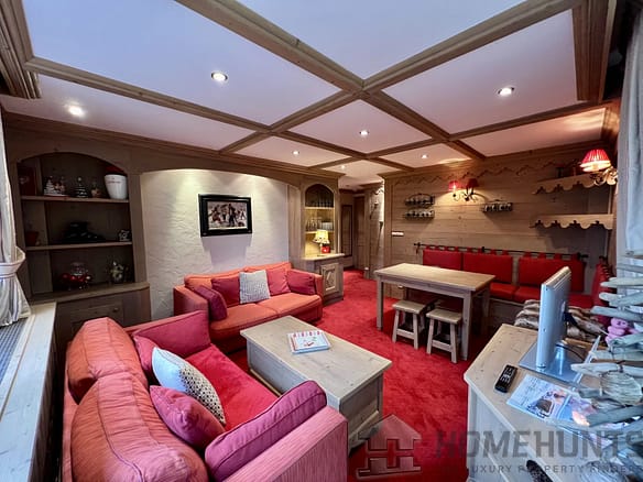 2 Bedroom Apartment in Courchevel 4