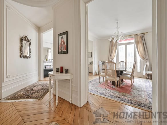 3 Bedroom Apartment in Paris 7th (Invalides, Eiffel Tower, Orsay) 10