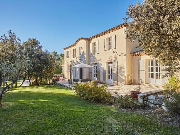 4 Bedroom Villa/House in Aix En Provence 36
