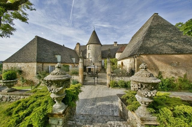 5 Beautiful Locations to Buy Property in Southwest France 4