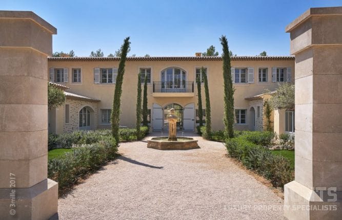 5 of the Best Luxury Properties for Sale in the Var Countryside 1