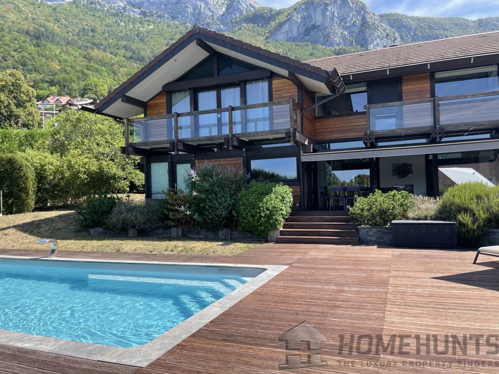 Villa/House For Sale in Veyrier Du Lac HH15170052