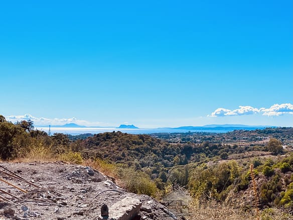 Land in Estepona 5