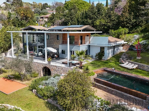 4 Bedroom Villa/House in Mougins 7