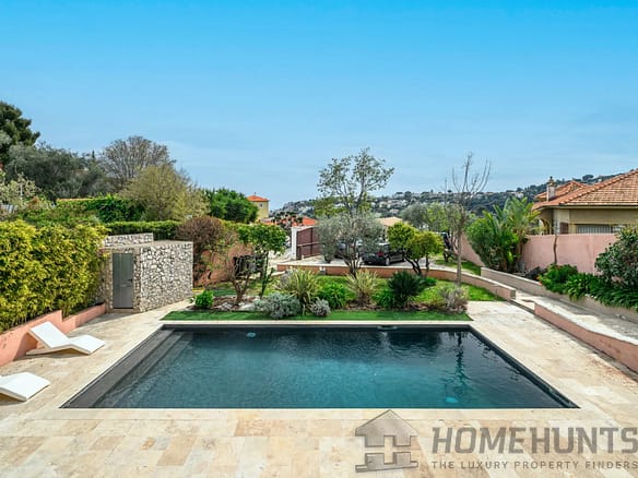 4 Bedroom Villa/House in Nice 8