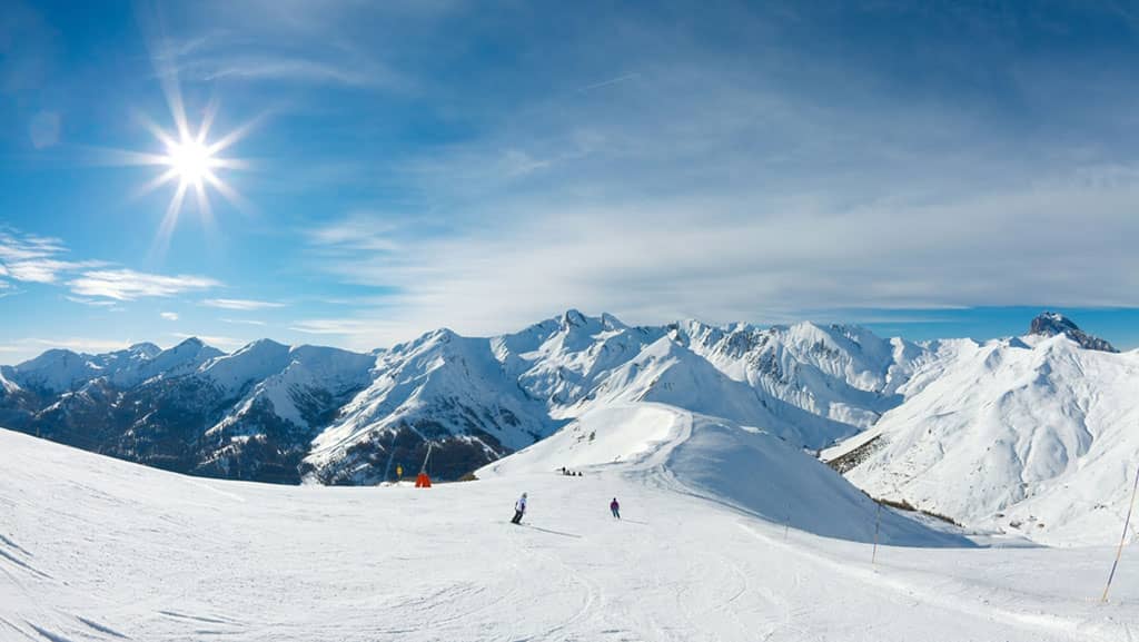 Best French Ski Resorts for Guaranteed Snow 1