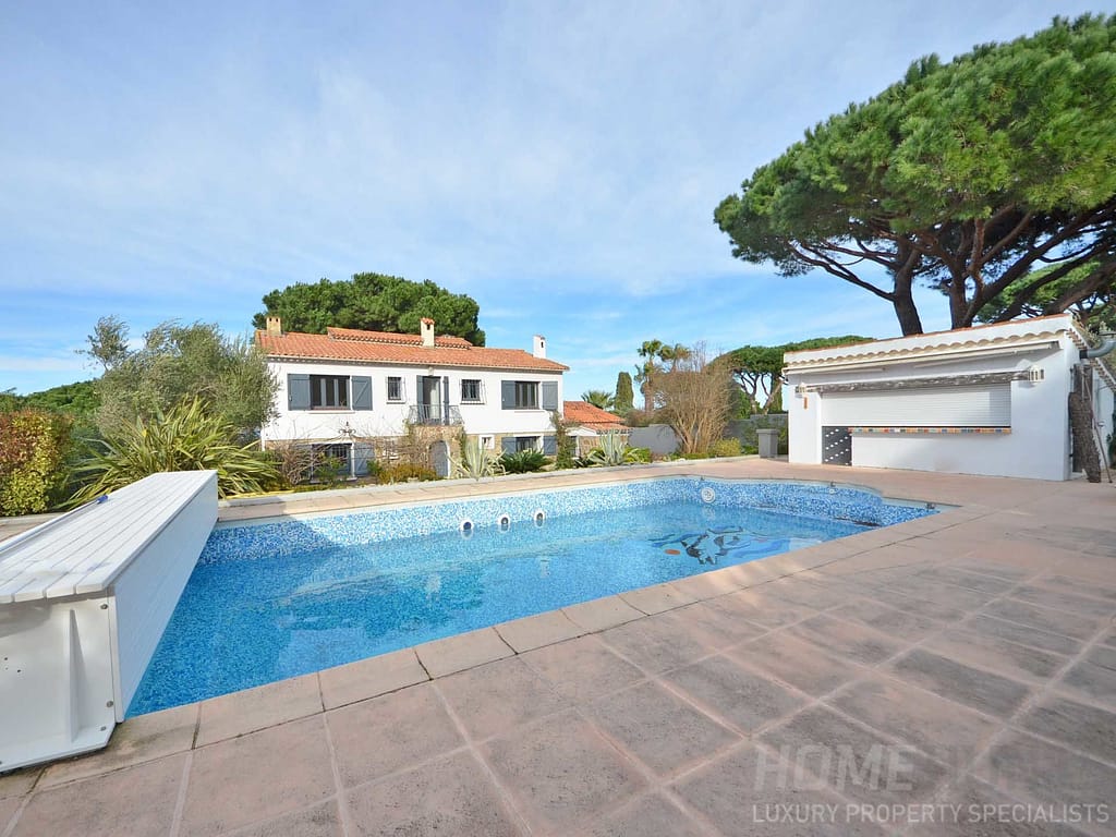 Five of the best locations to buy property in the Saint Tropez area 3