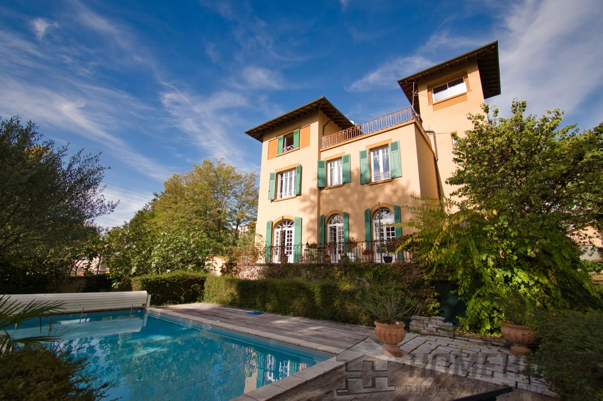 Villa/House For Sale in Trévoux 15