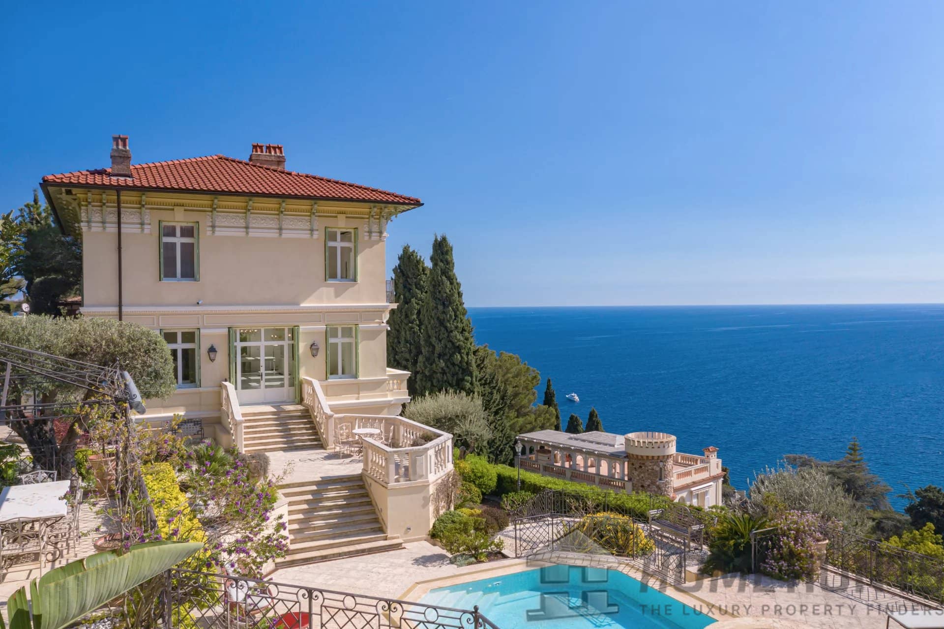 Villa/House For Sale in Roquebrune Cap Martin 2