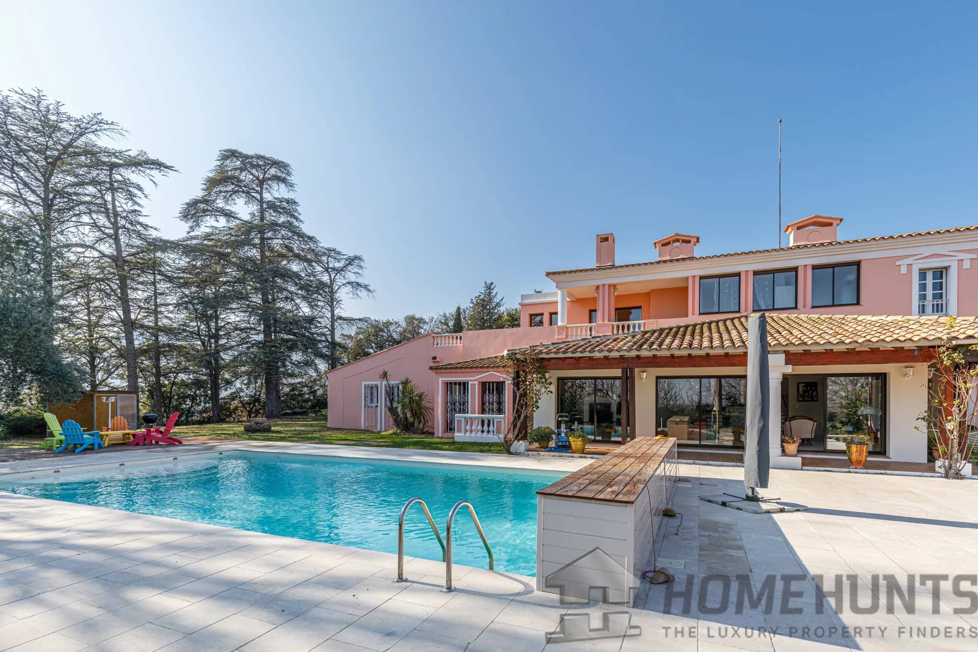 Villa/House For Sale in Roquebrune Sur Argens 11