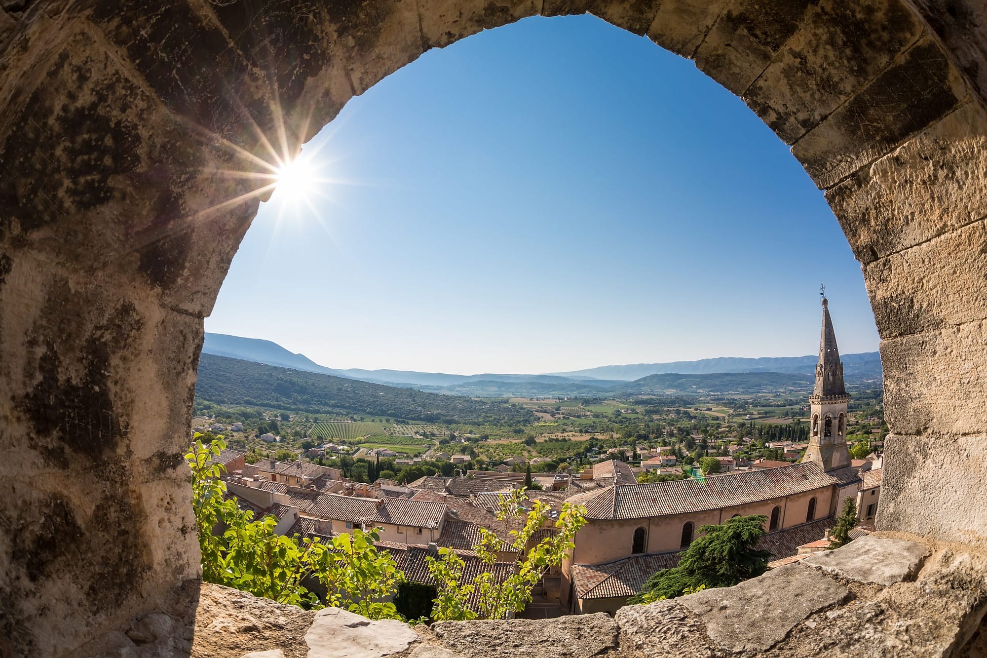 Living in Provence - Overseas Property Buyer's Guide 1