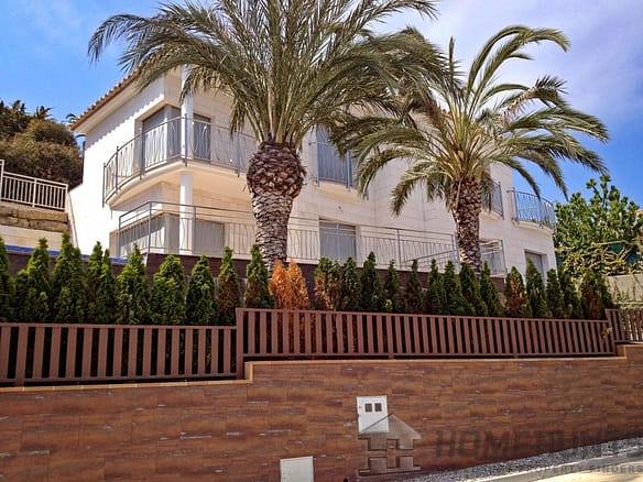 Villa/House For Sale in Lloret De Mar 16