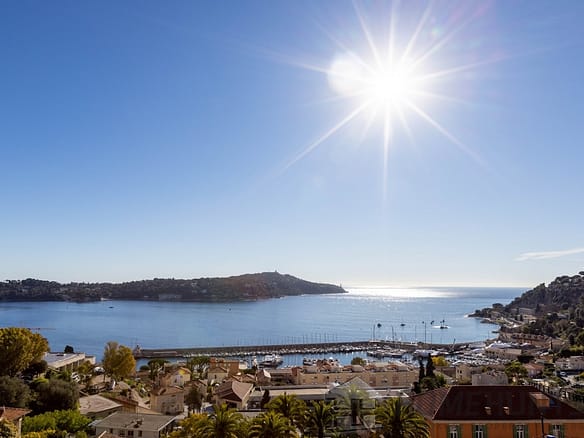 Apartment For Sale in Villefranche Sur Mer 2