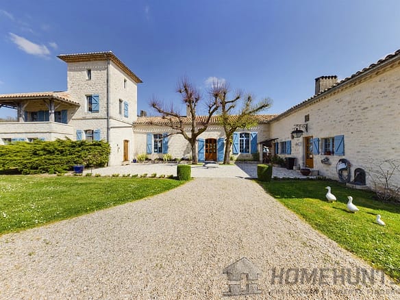 Villa/House For Sale in Montcuq 8