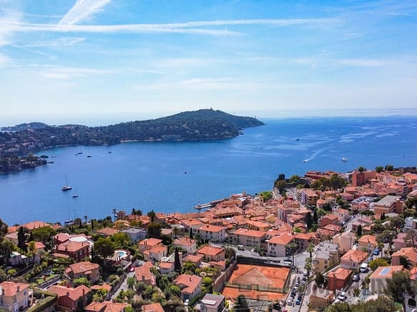 Apartment For Sale in Villefranche Sur Mer 10