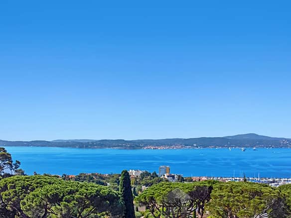 Land For Sale in Ste Maxime 4
