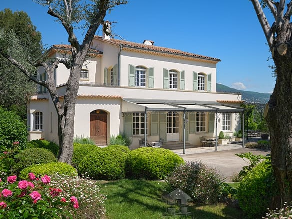 Villa/House For Sale in Grasse 8