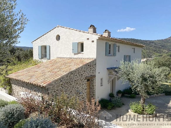 Villa/House For Sale in Grimaud 22