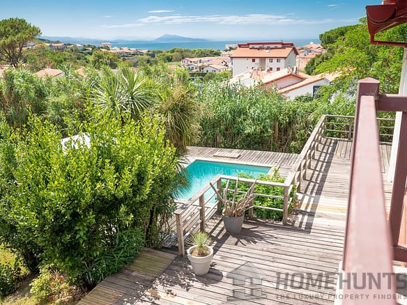 Villa/House For Sale in Biarritz 22