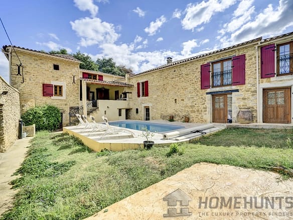 Villa/House For Sale in Uzes 26