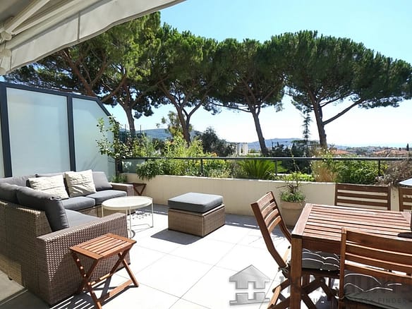 Apartment For Sale in Nice 2