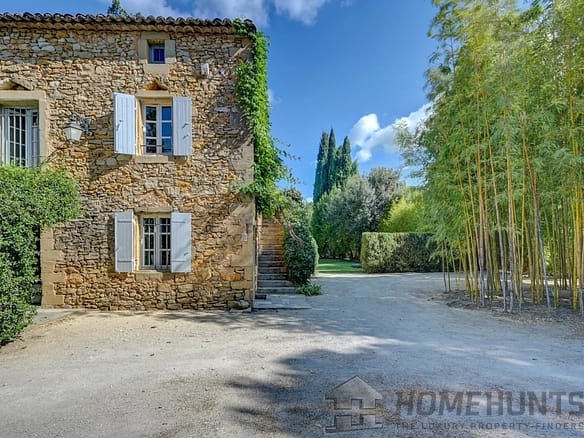 Villa/House For Sale in Uzes 12