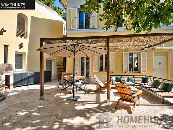 Villa/House For Sale in Nice 15