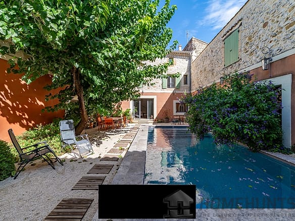 Villa/House For Sale in Nimes 12