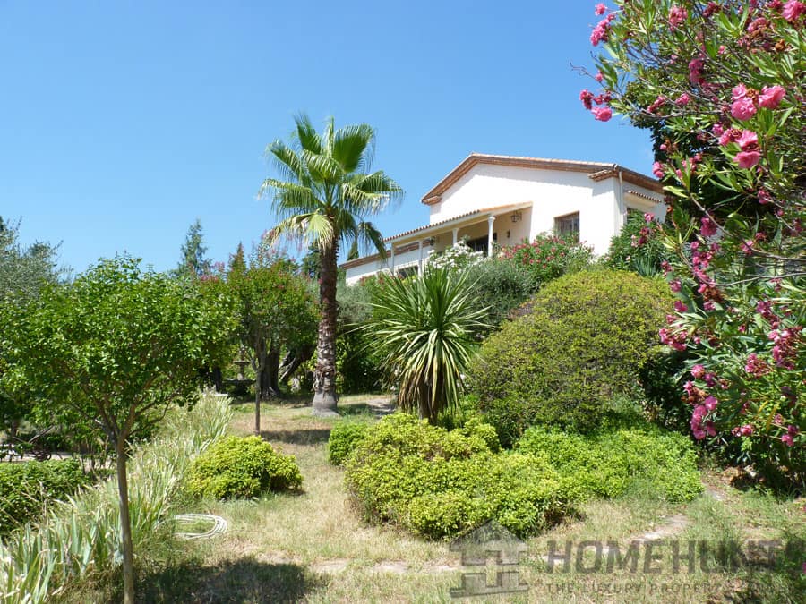 Villa/House For Sale in Tourrettes 10