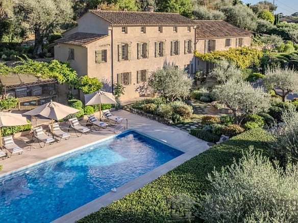 Villa/House For Sale in Mouans Sartoux 3