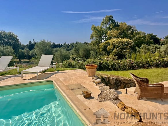 4 Bedroom Villa/House in Opio 36