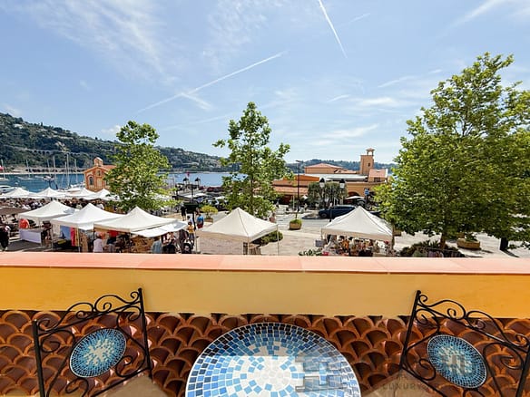 2 Bedroom Apartment in Villefranche Sur Mer 5