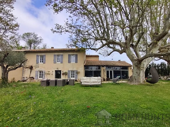 3 Bedroom Villa/House in Molleges 26