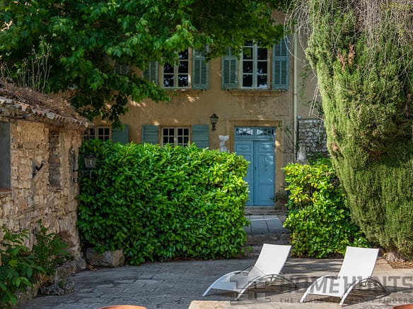 13 Bedroom Castle/Estates in Aix En Provence 3