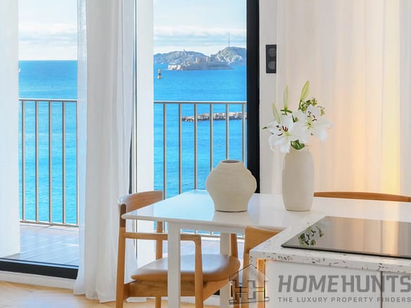 2 Bedroom Apartment in Marseille 26