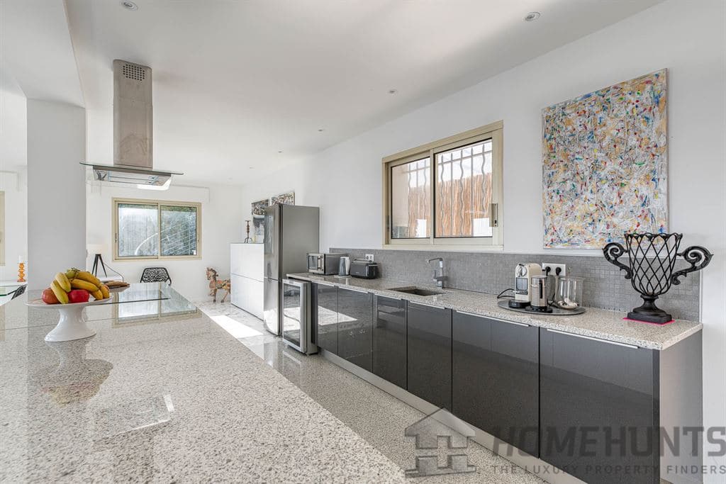 property_HH-15979130-6