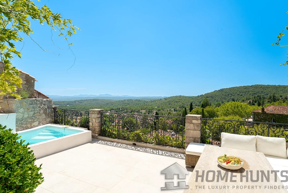 Castle/Estates For Sale in Seillans HH15098062