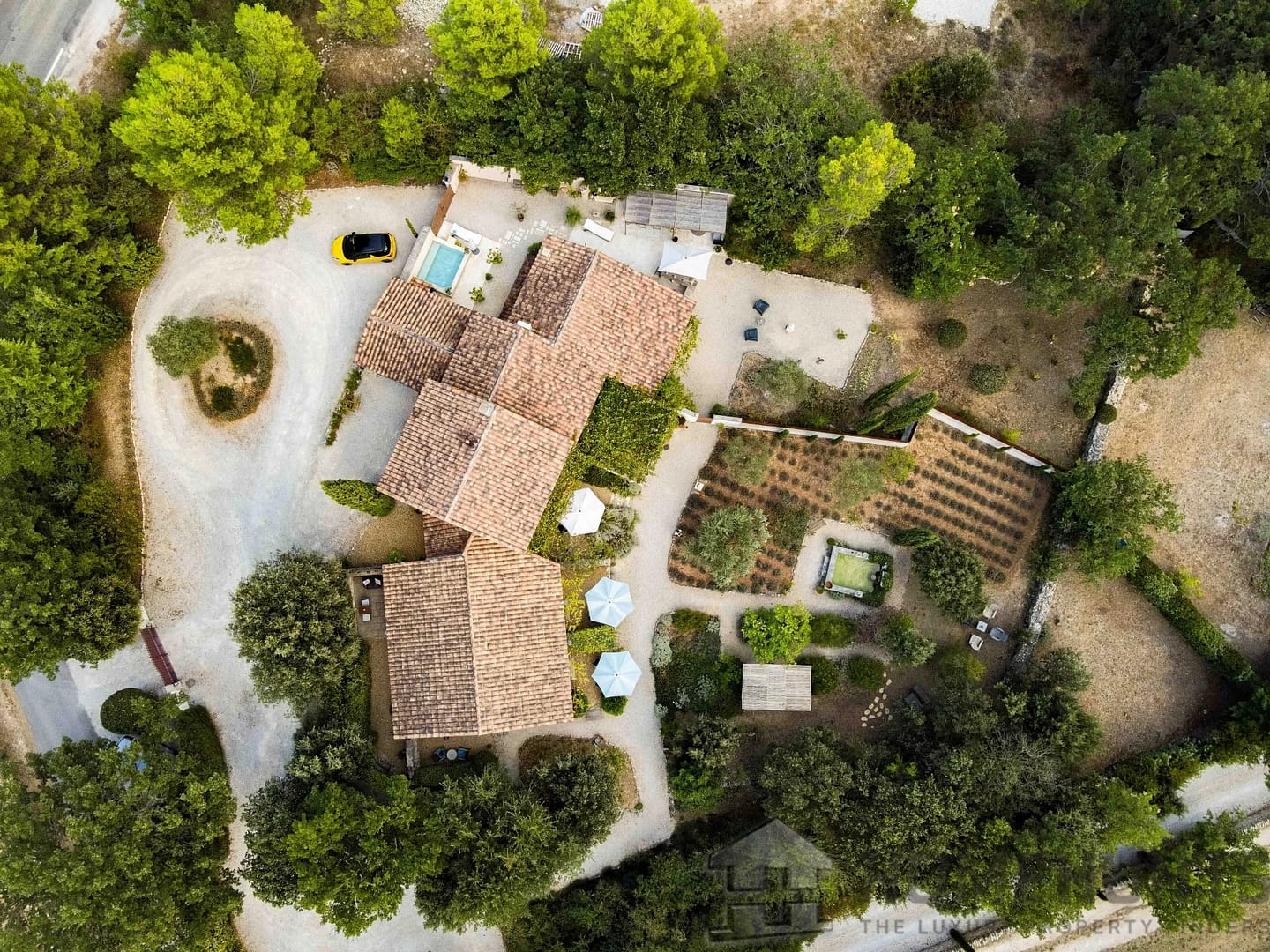 Villa/House For Sale in Lacoste HH15117292