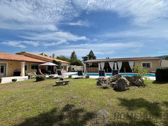 6 Bedroom Villa/House in Cavaillon 7