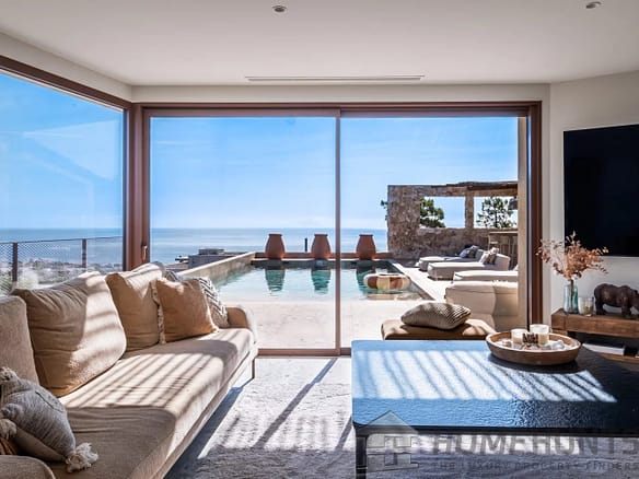 5 Bedroom Villa/House in Les Issambres 9