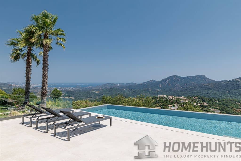 Villa/House For Sale in Les Adrets De L Esterel 9