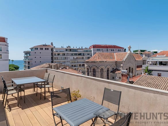 4 Bedroom Apartment in Cannes 3