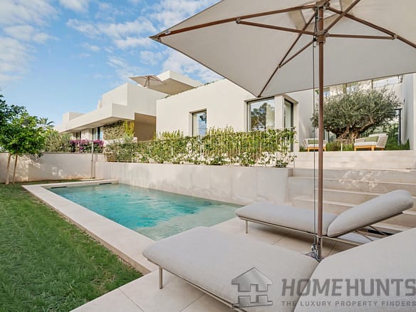 Villa/House For Sale in Portals Nous 34